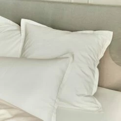 SATINE - Lot De 2 Taies D'oreillers En Satin Lavé De 65x65cm - Blanc Ventoux -Doublures De Lit Soldes 2024 Lot de 2 taies d oreiller SATINE 27624920 A 1