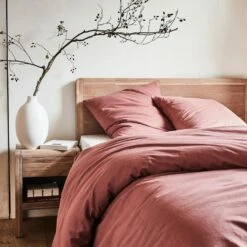 MANTA - Housse De Couette 240x220cm Et 2 Taies D'oreiller 65x65cm En Coton Lavé - Rouge Terracotta 17 MANTA - Housse De Couette 240x220cm Et 2 Taies D'oreiller 65x65cm En Coton Lavé - Rouge Terracotta -Doublures De Lit Soldes 2024 Parure linge de lit MANTA 27288283 A 2