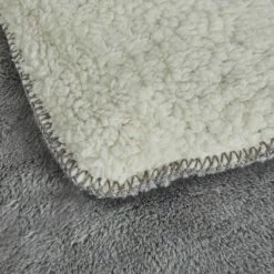 MARIUS - Couvre Lit Imitation Fourrure - Gris Restanque 180x220cm -Doublures De Lit Soldes 2024 Plaid MARIUS 26465777 Z 1